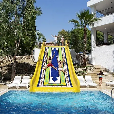 Hotel Larissa Club 3*