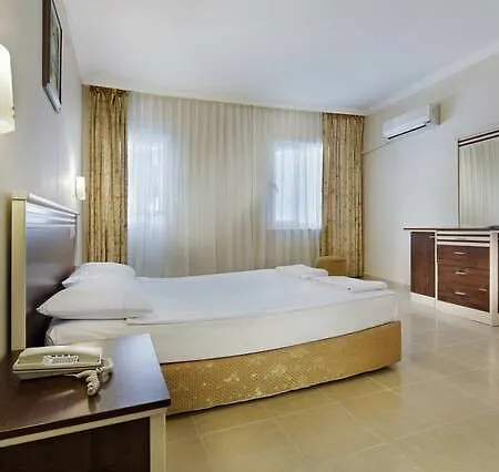 Larissa Club 3*