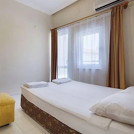 Hotel Larissa Club Side