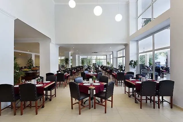Larissa Club Hotel